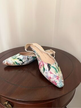 Peter Kaiser White Multicolor Floral Pointed Slingback Mules